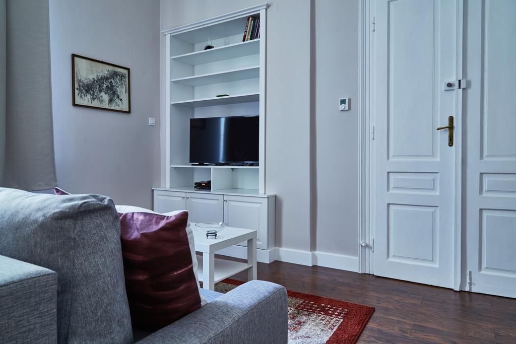 Old Town 2 Bedroom Royal Appartement *
